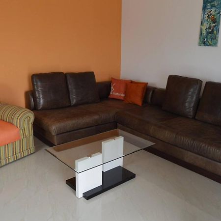 Apartamento T1 Mobiliado Com Wi-Fi ปรายา ภายนอก รูปภาพ